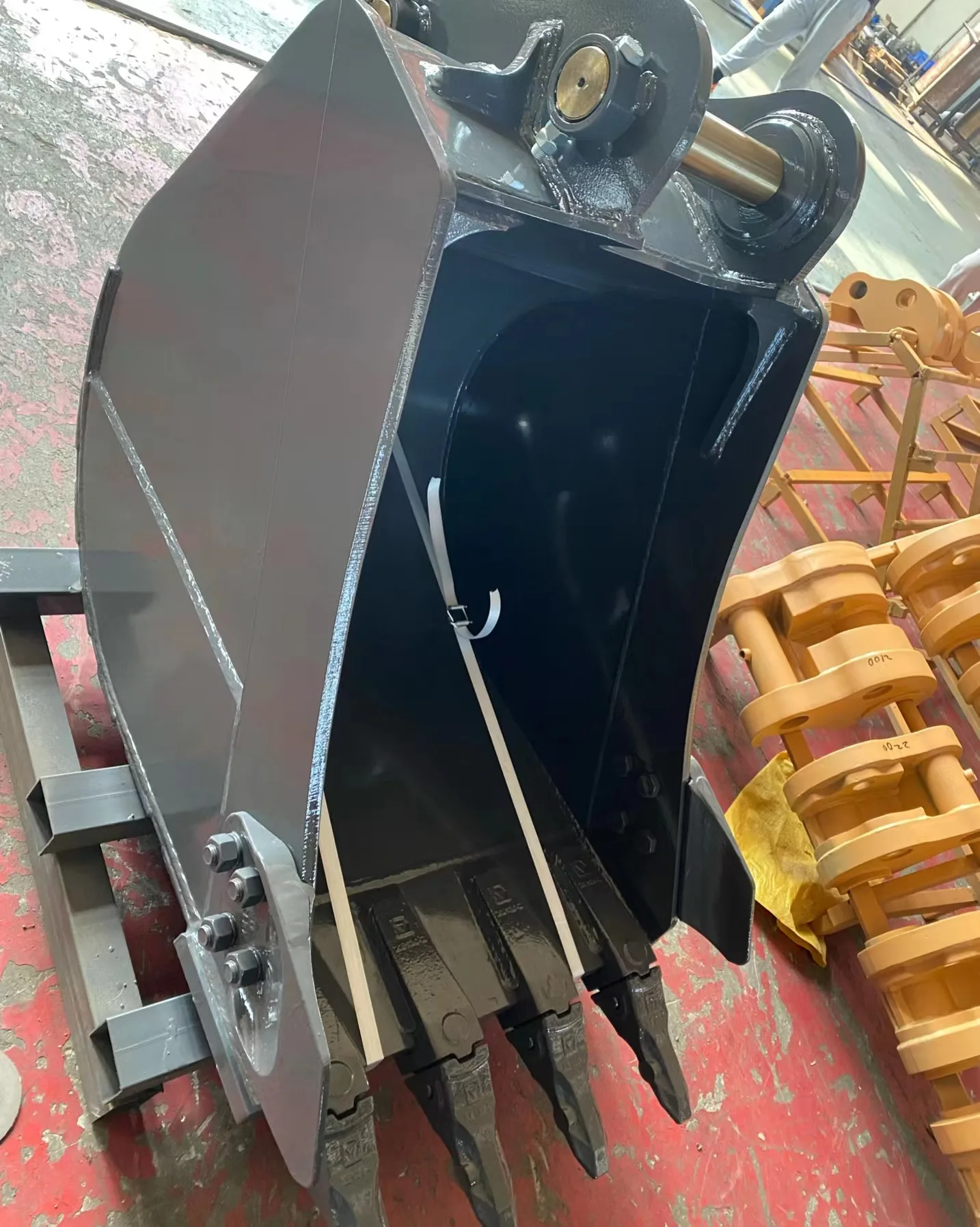 Excavator hydraulic bucket can be customized and equipped with required accessories excavator bucket hydraulic bucket jcb