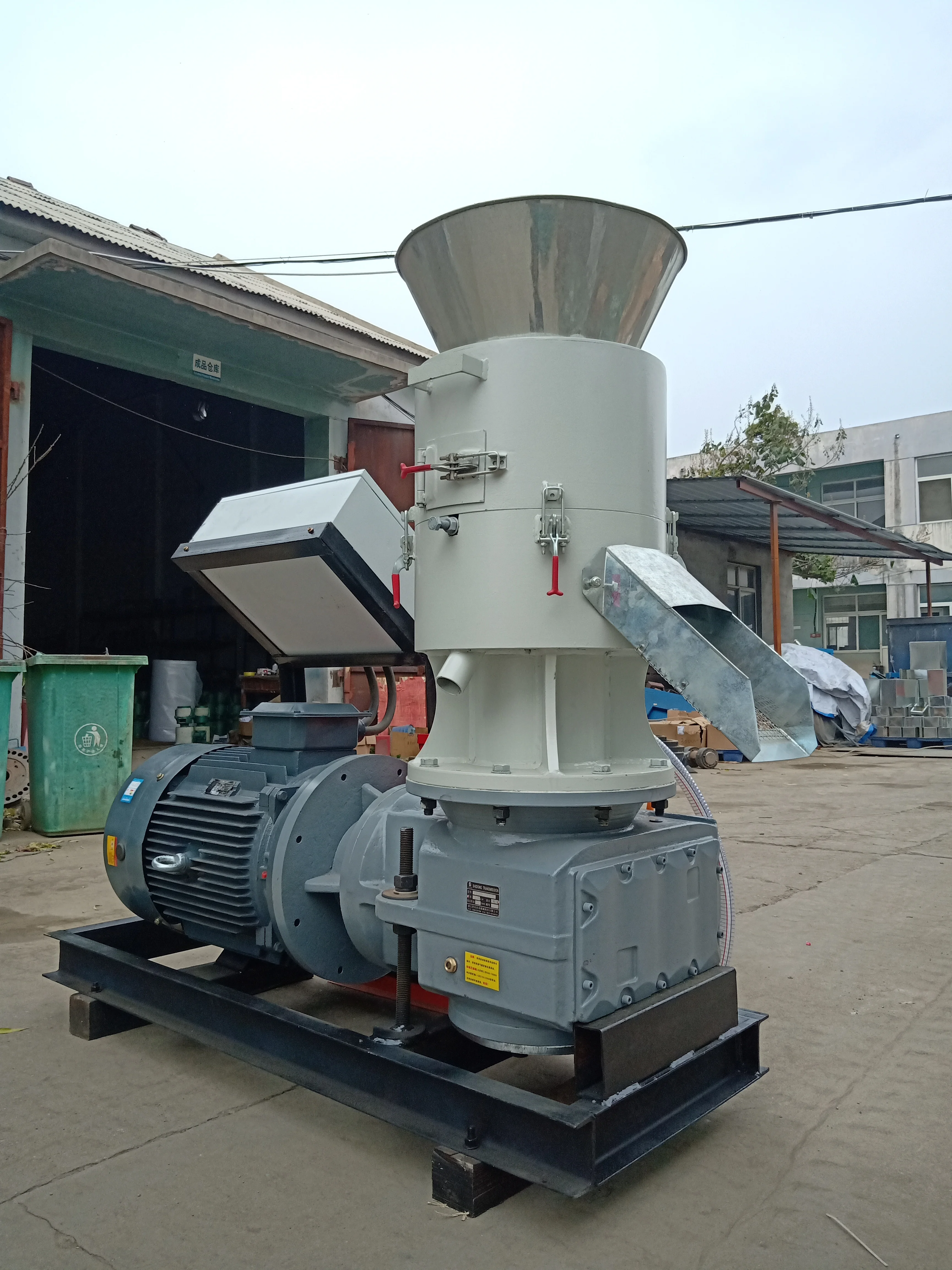 Дешевая машина для обработки корма для птицы, 2,5 мм, 3 мм, 4 мм, 5 мм, 220 В/380 В, машина для гранулирования корма для животных с шлифовальным диском