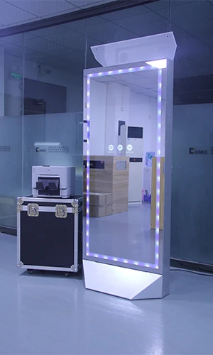 Large Mirror 4k High Definition DSLR Camera Photobooth with Flashlight Mirror Photobooth with wheel on the base