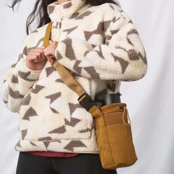 Custom Luxury Water Bottle Carrier Sling Hydration Crossbody Bags Water Bottle Holder Bag With Shoulder Strap