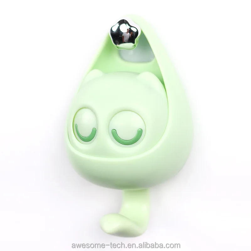 Hot selling Creative Winking Cat Hook Cute No-Punch Traceless Adhesive Clothes and Hats Debris Storage Wall sticky Hooks