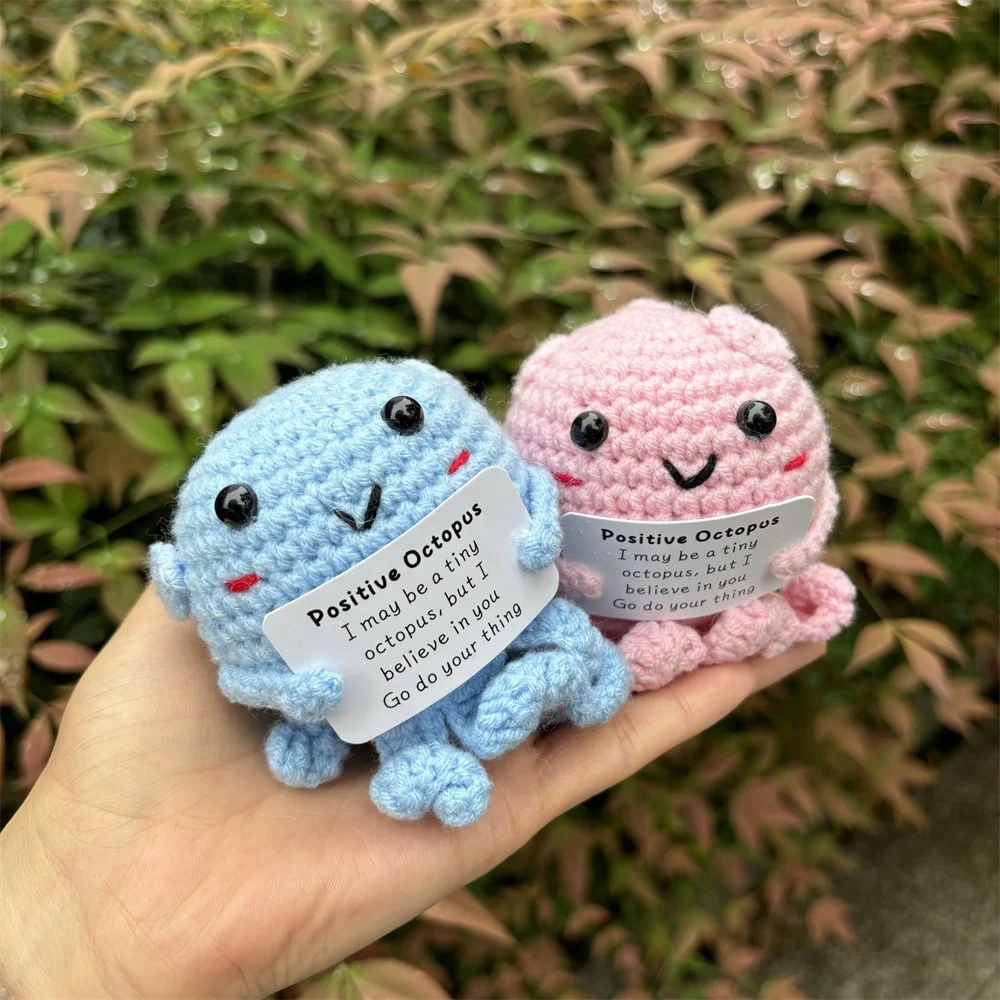 Вязаная игрушка-осьминог