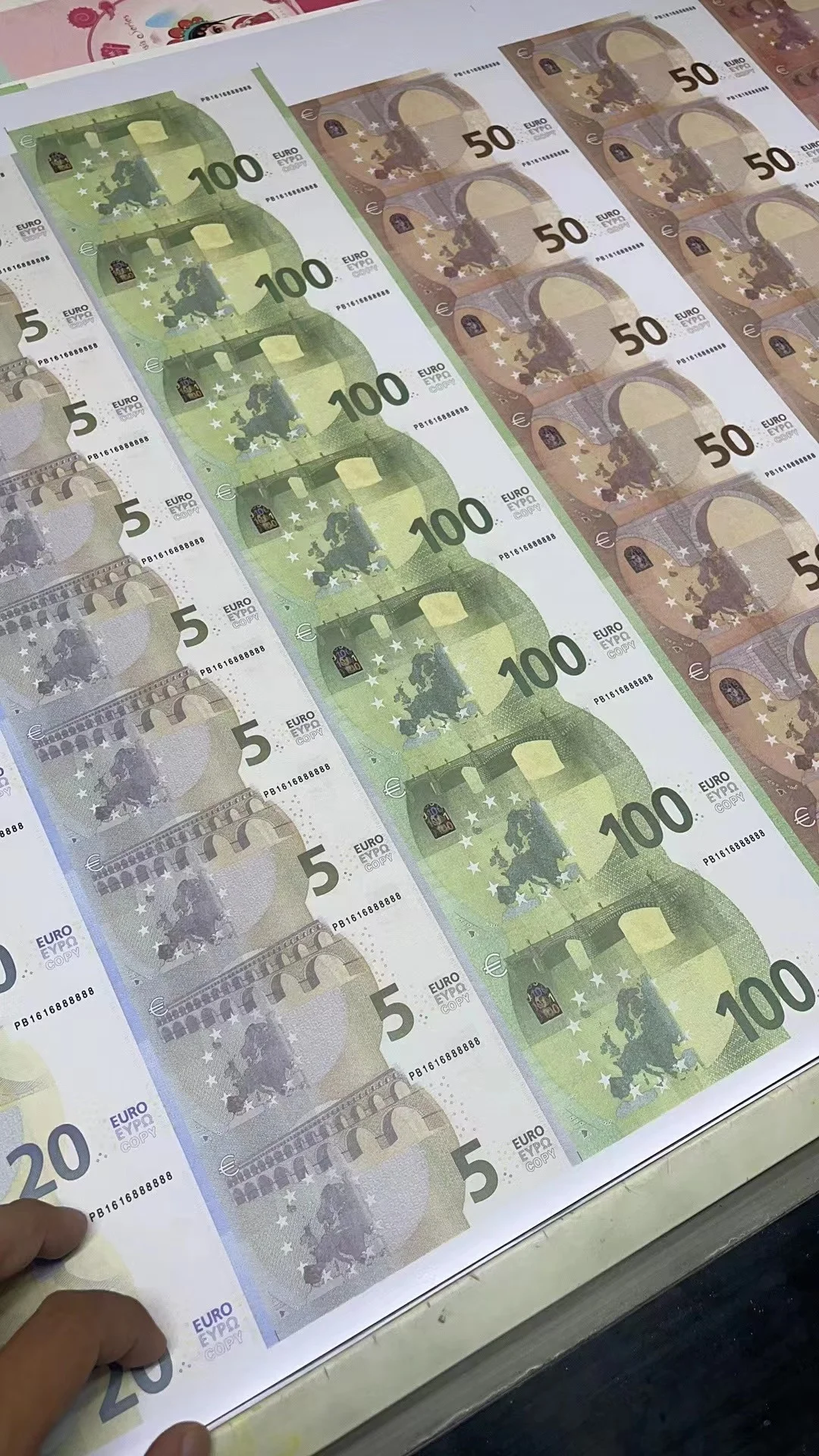 Wholesale 100-Piece Pack of Euro and USD Invalid Wedding Movie Drama Paper Coins