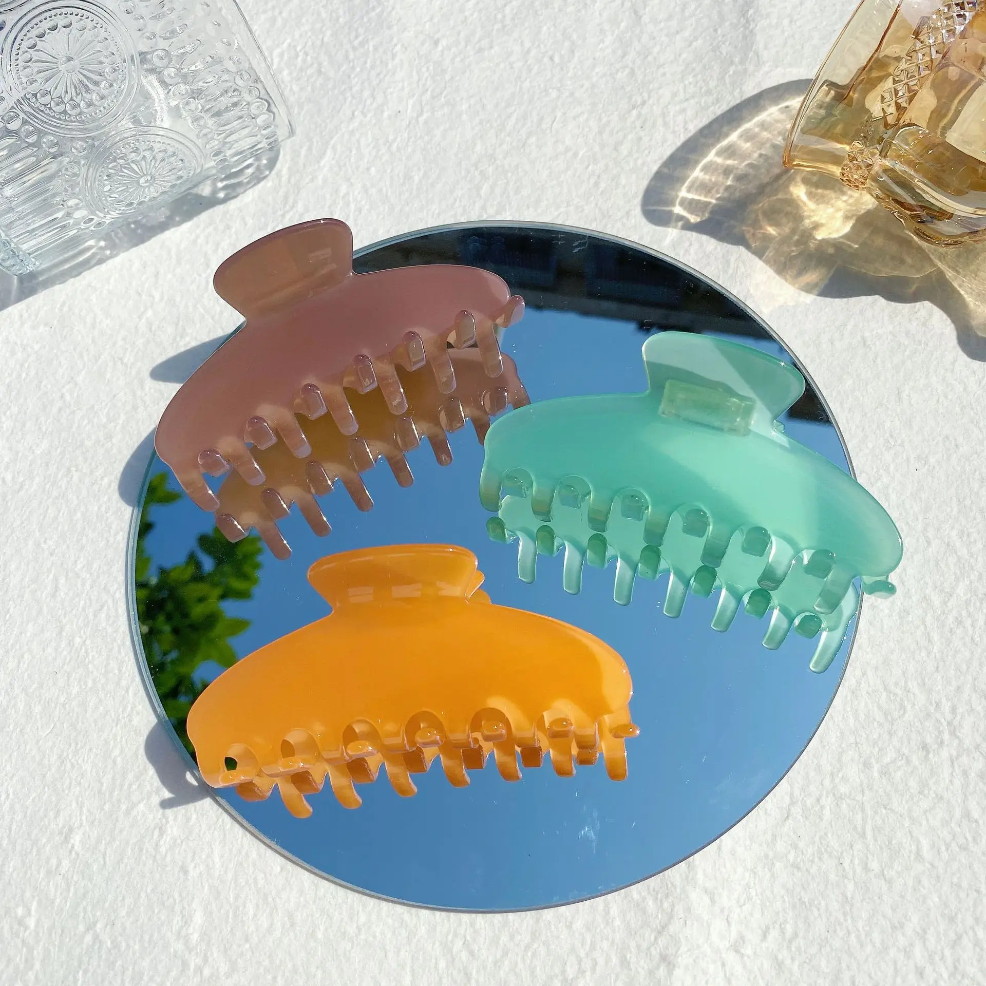 HONEY Wholesale 10.5CM Creative new jelly color hair accessory retro grab clip clear and candy color shark clip