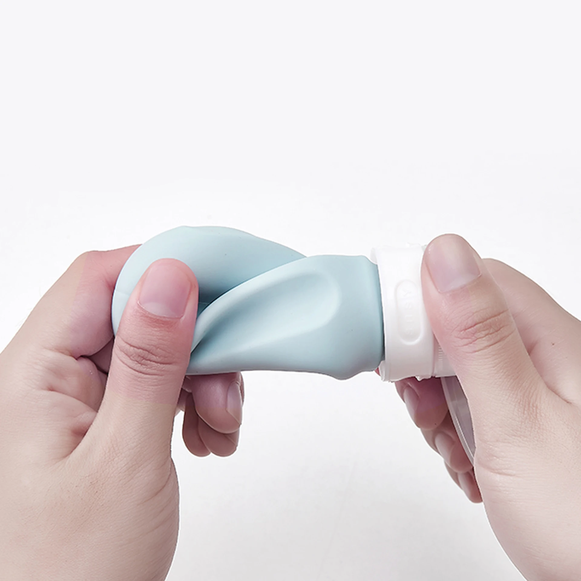 TSA Carry On Approved Leak Proof Portable Shampoo Cosmetic Toiletry Container Squeezable Tube Silicone Travel Bottle Set