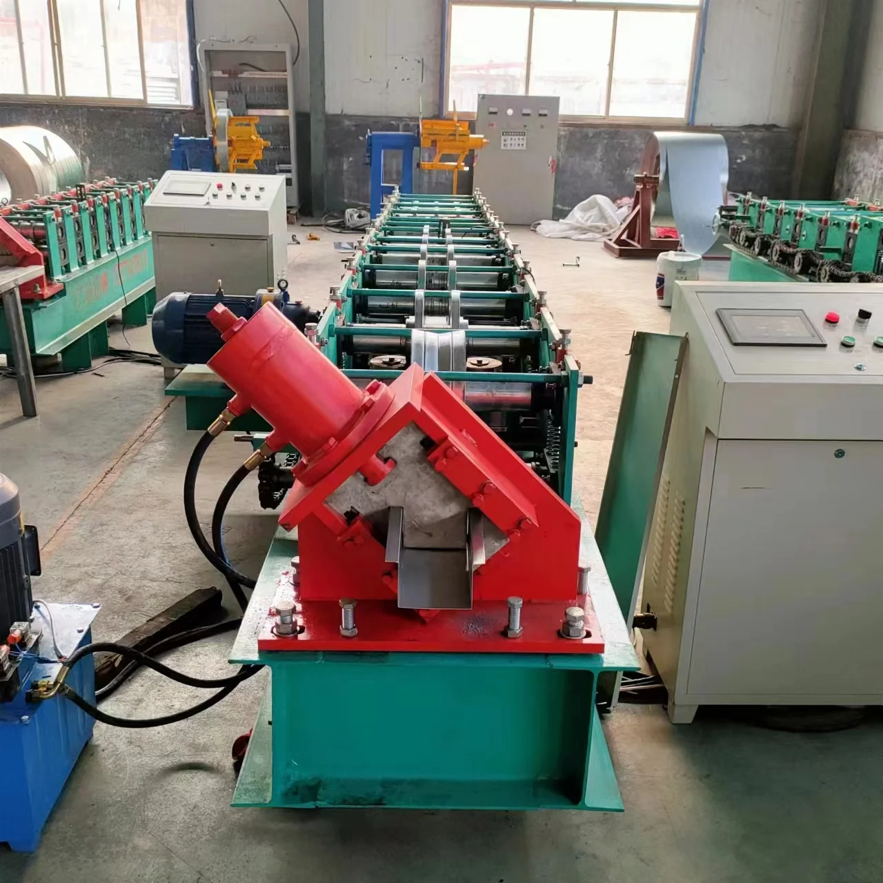 Manufacture High Quality Automatic mini C shape gutter Channel For Photovoltaic Cold Roll Forming Line  Machine