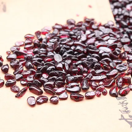New product natural garnet tumble crystal stone gemstone chips gravel healing reiki crystal craft garnet stone for decoration