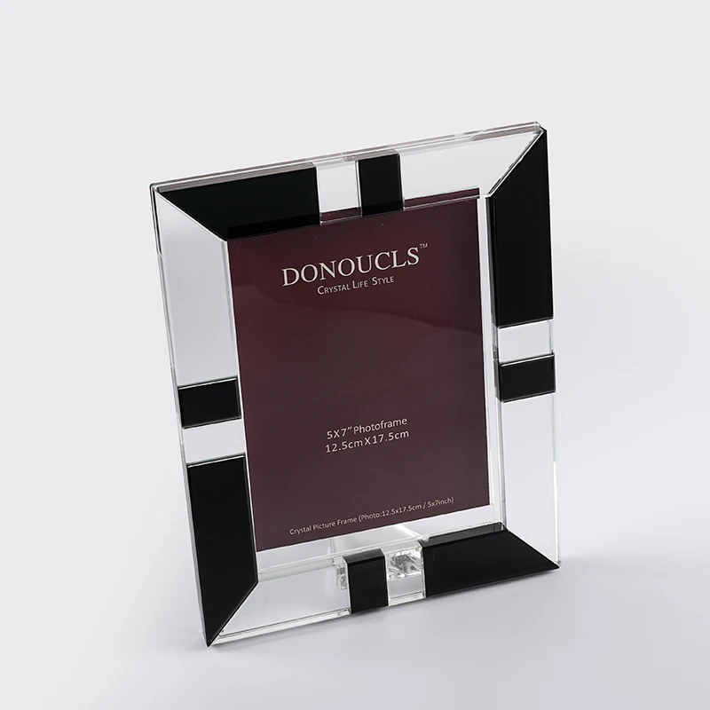 Wholesale Luxury Crystal Photo Frame Personalized 3D Crystal Decorative Love Light With Pictures