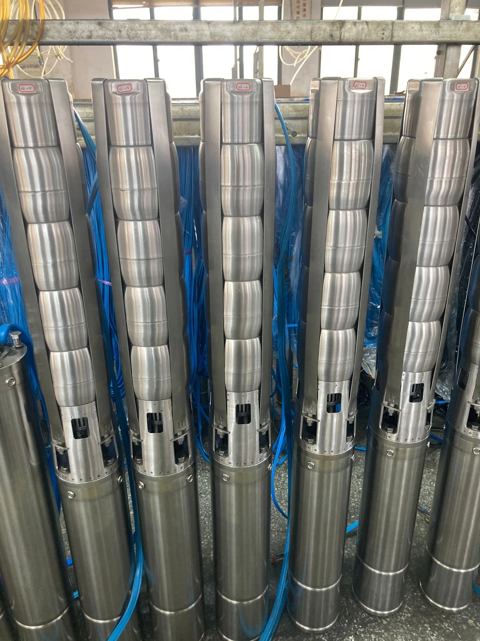 6inch well diameter 15hp power 4inch delivery casing outlet 380V 6SP 30m3/hour borehole deep well submersible pump