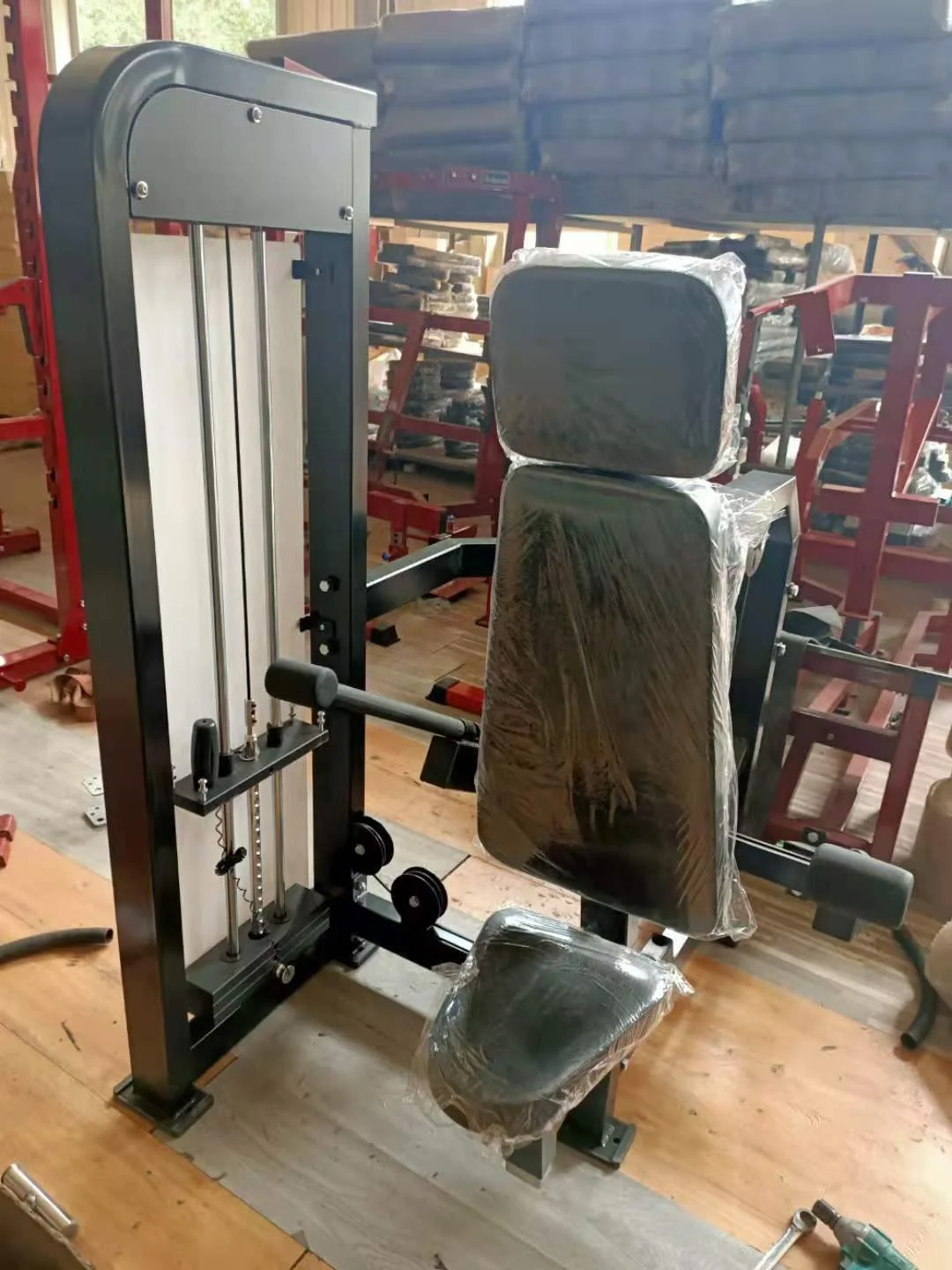 Salud gym equipment home gym strength machine pin loaded fitness sets commercial gym pectoral fly