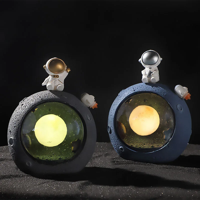 Cute Animals Bear Spaceman Decoration Table Lamp Astronaut Led Night Lights For Kids Boys