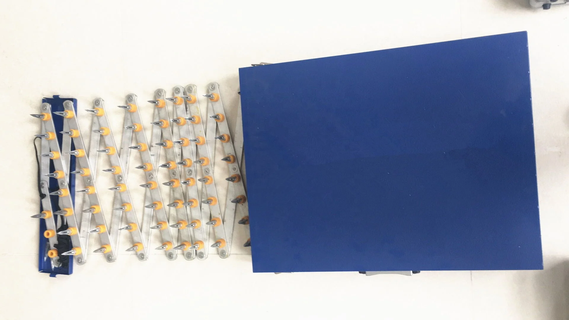 Kelin Traffic Equipment KL-SX01 Road Blocker