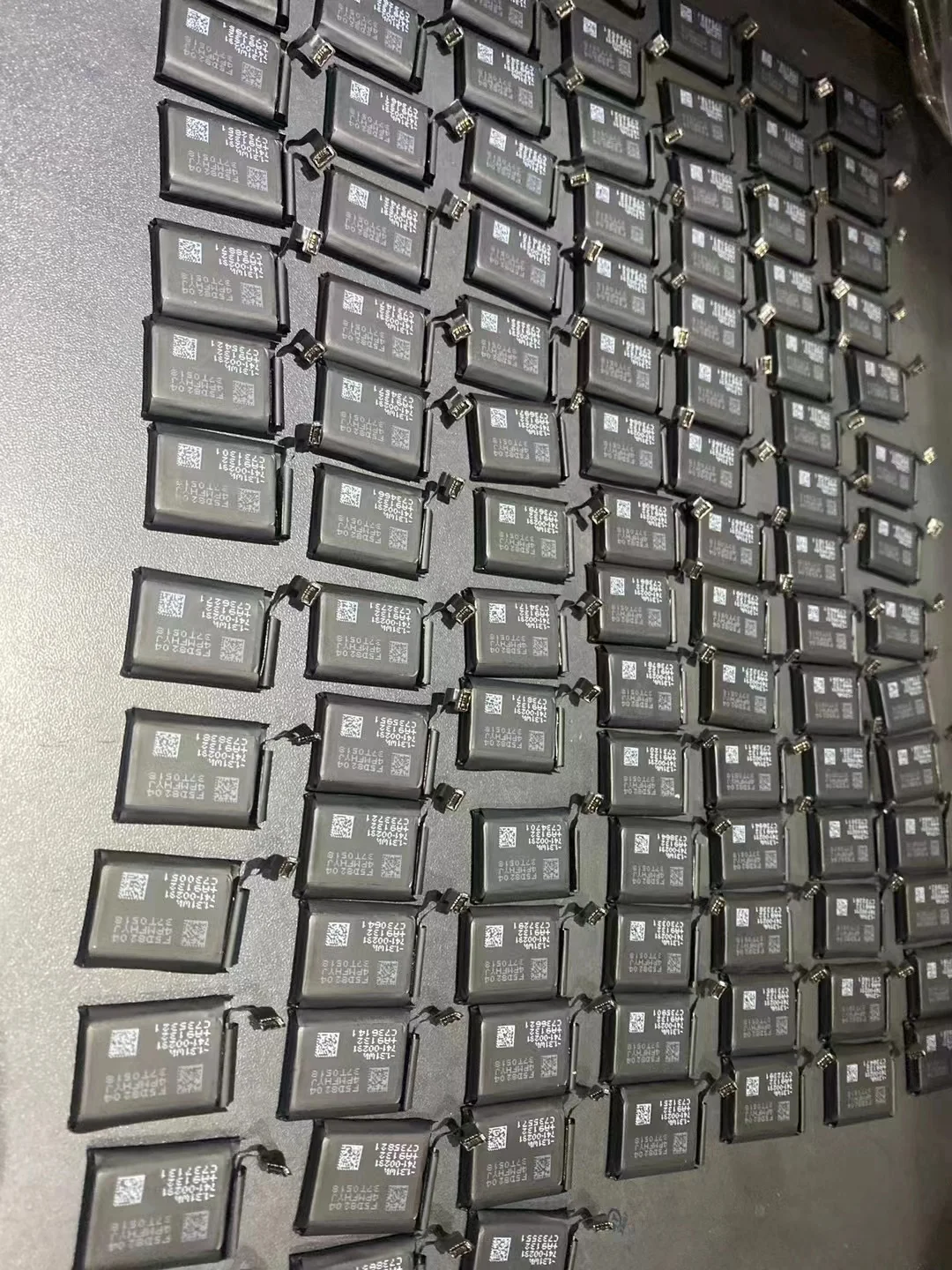 Batteries for Iphone Watch Series 4 44mm  Rechargeable Li- Polymer Battery from China Factory