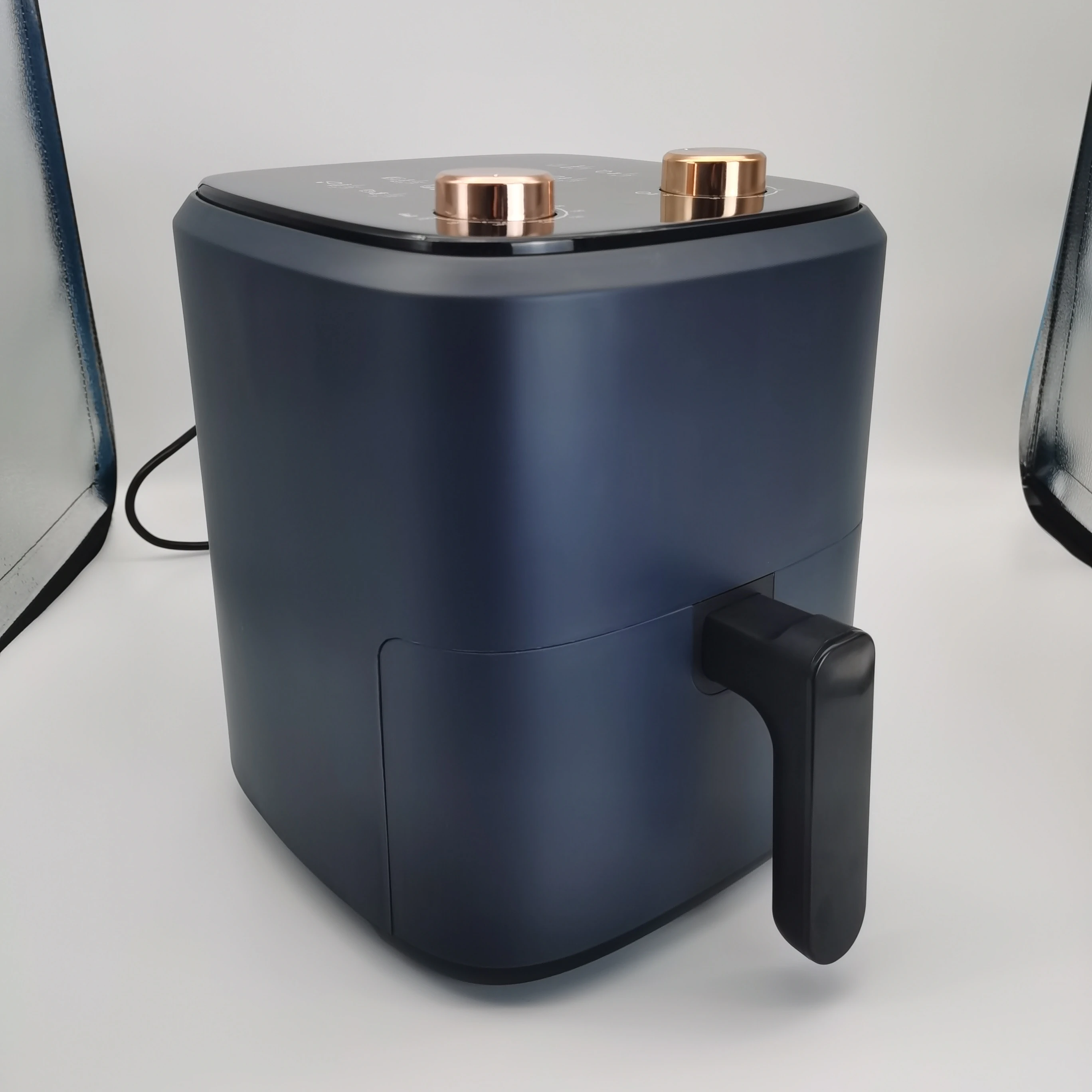 Wholesale Healthy Kitchen Household 5.5L Timer Knob Control Air Deep Fryer Smart Air Fryer without Oil