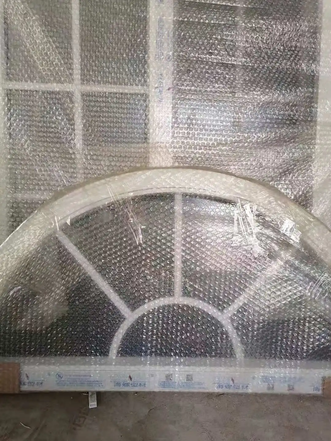Top quality upvc pvc sliding window with grill design and mosquito net for house windows