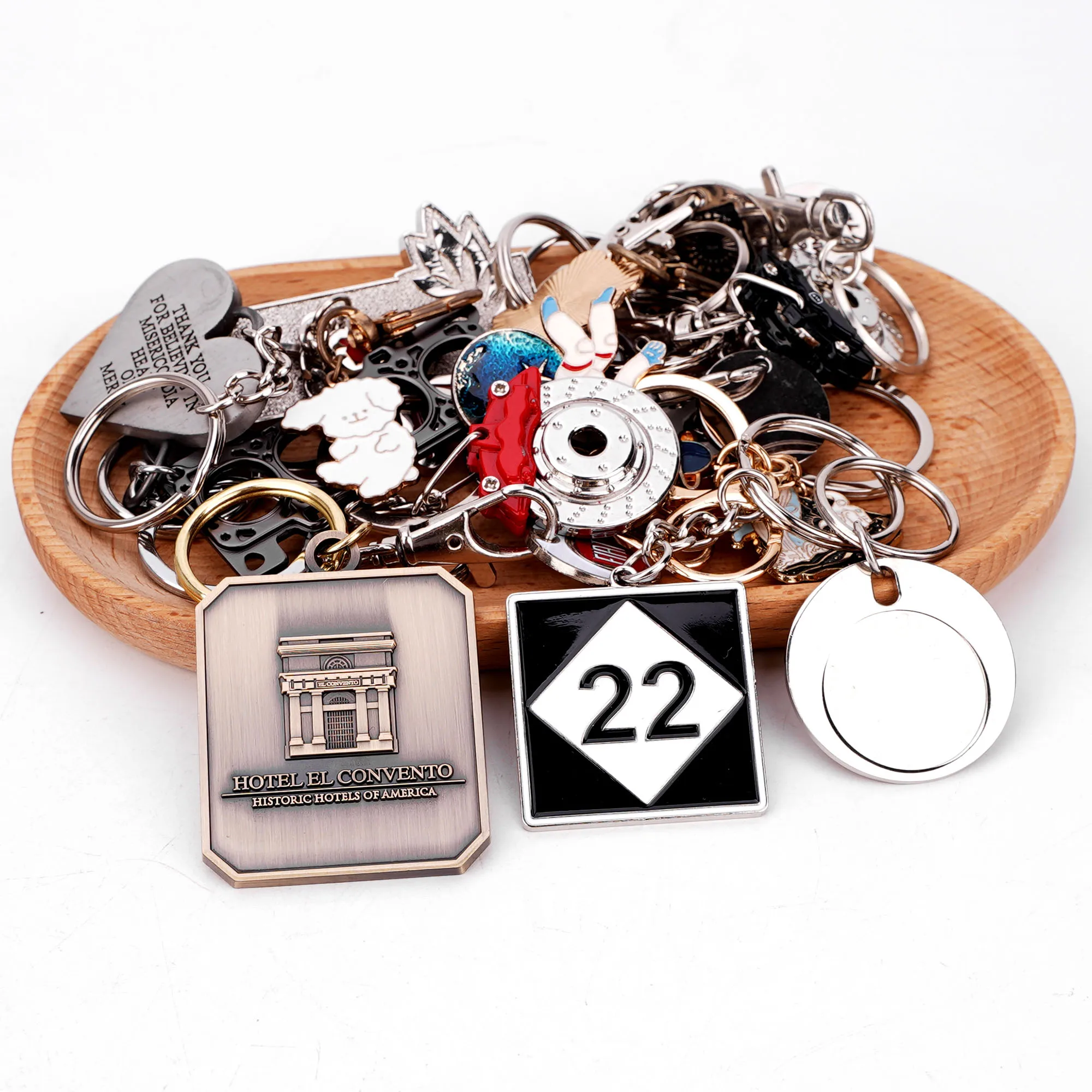 Custom Logo Charms Metal Car Key Chain Accessories Multifunction Souvenirs Alloy Keychain For Cars Hard Enamel Metal Keychains