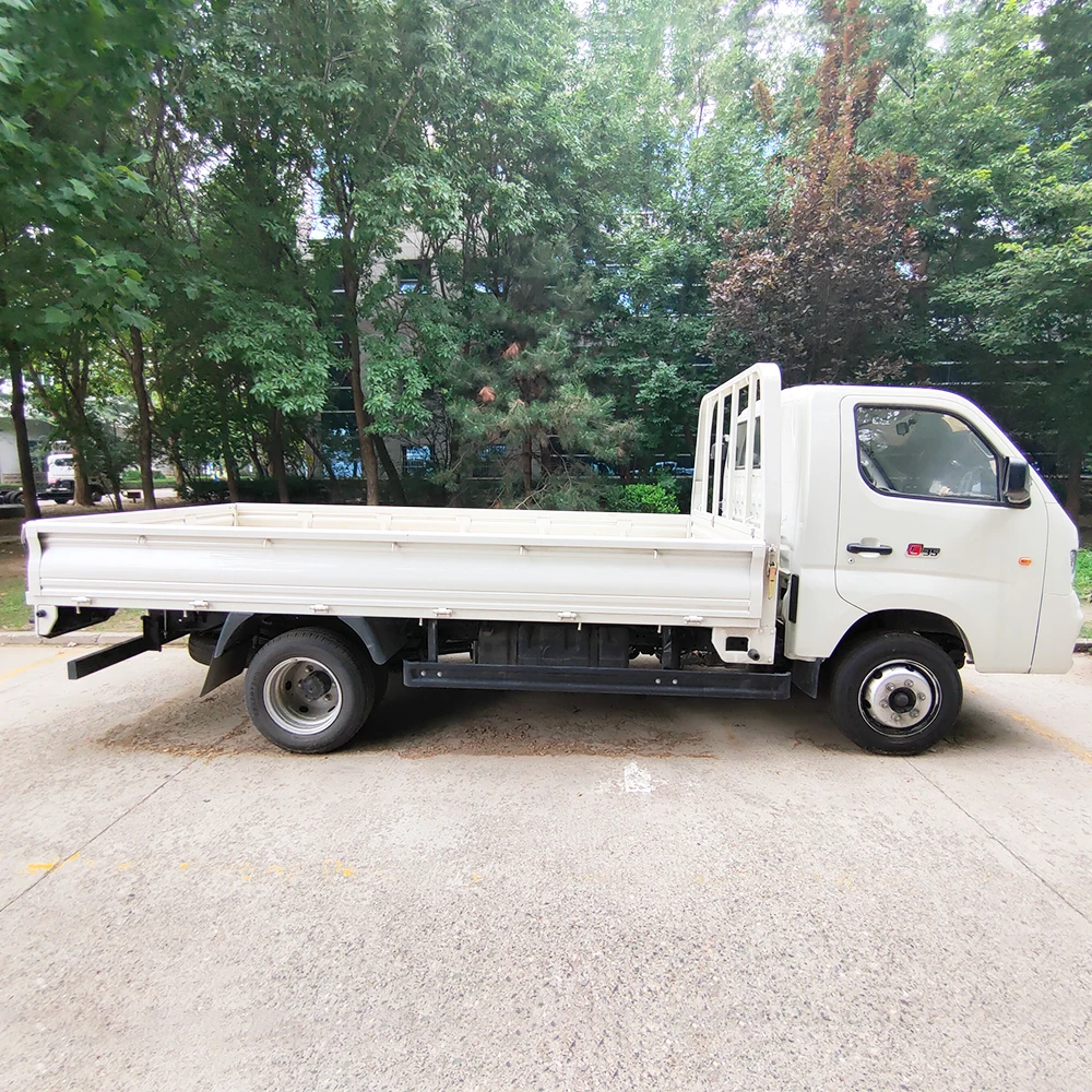 Top Market Foton Brand Light Duty 4x2 Fence Cargo Truck For Sale