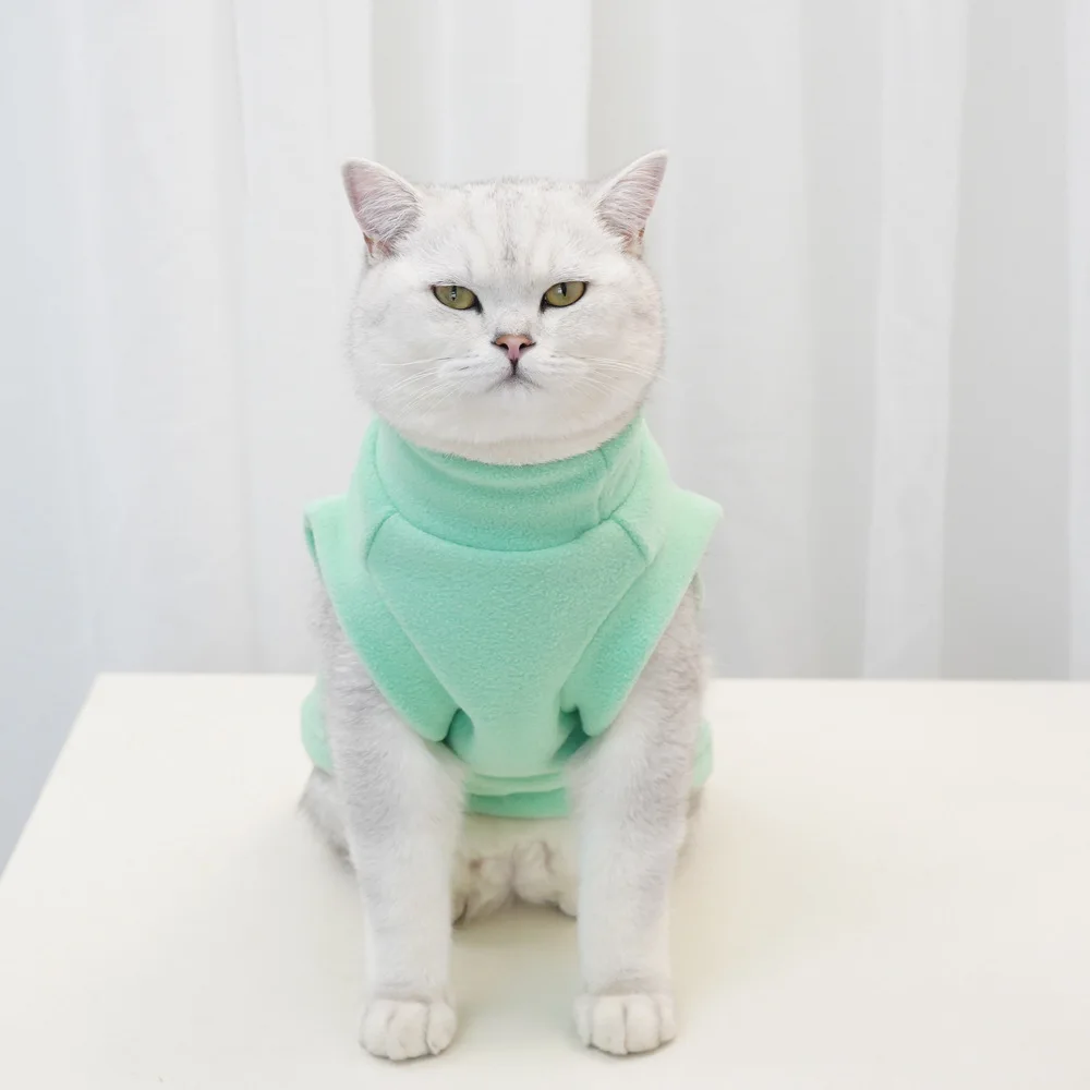 Winter pet clothes shake granules with solid color warm -warm dog cats, large -scale dog clothing wholesale