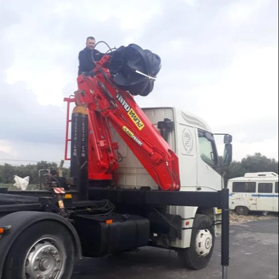 5 ton knuckle boom truck crane