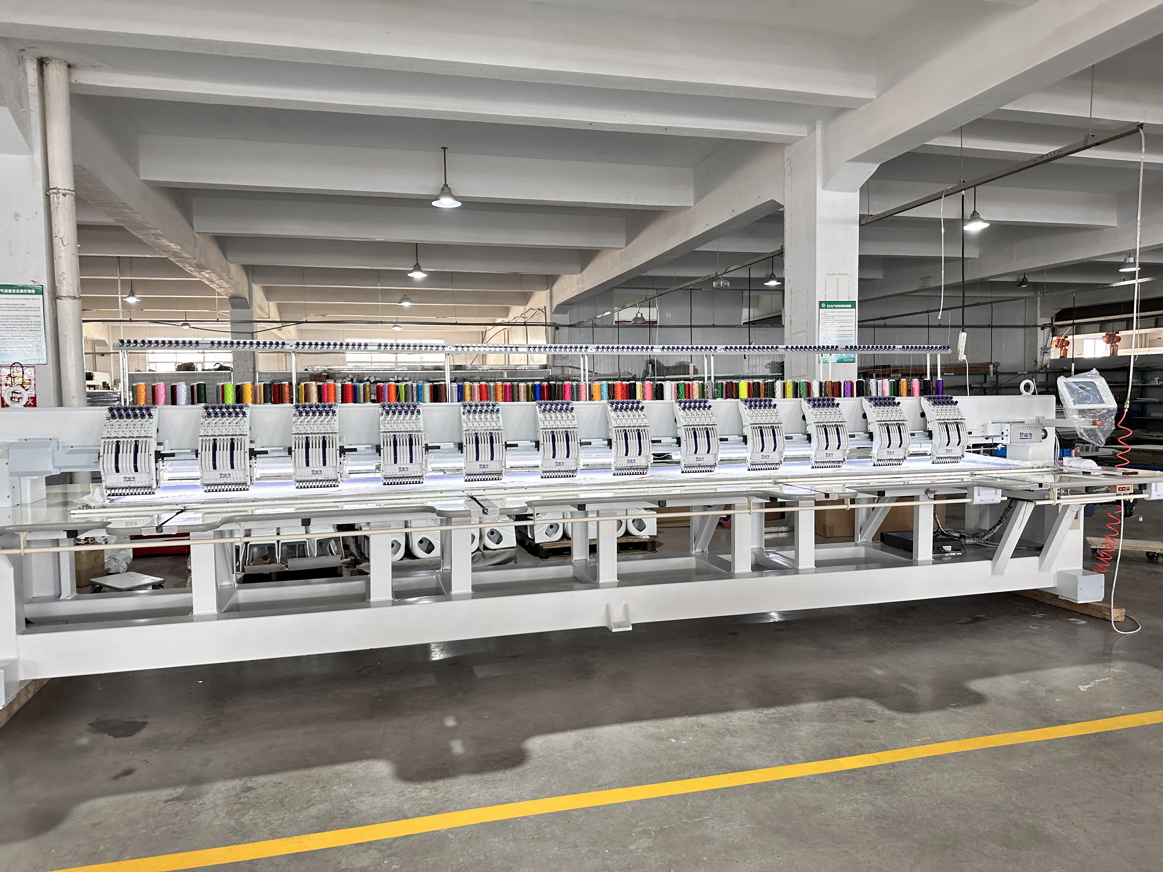 Yeshi 12 Head High Quality Logo Flat Garment Computer Like Fortever Embroidery Computerized Monogram Machine Machine 246