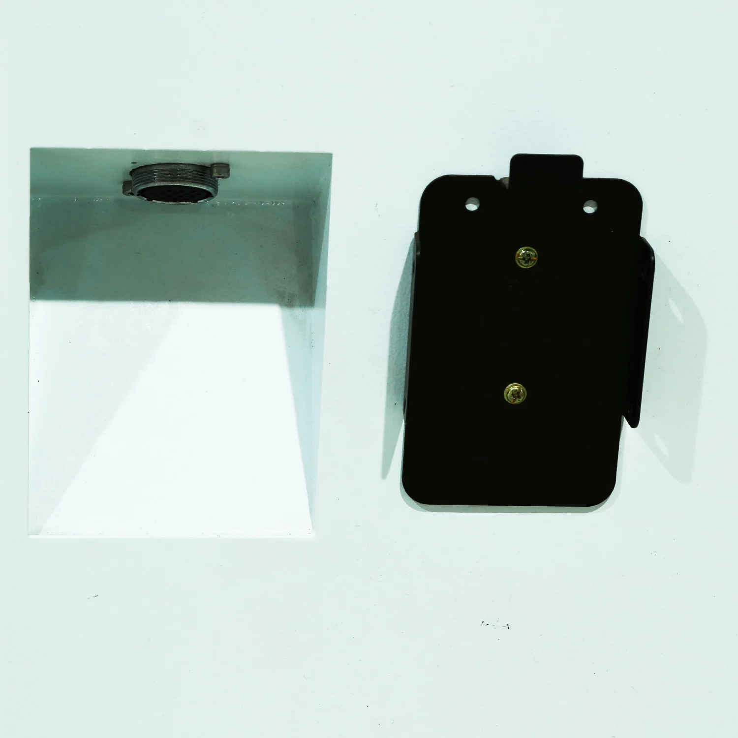 LV845-B New 3 Axis Cnc Milling Machine  Product Controller Servo Drive Vertical Machining Center 8 Tool