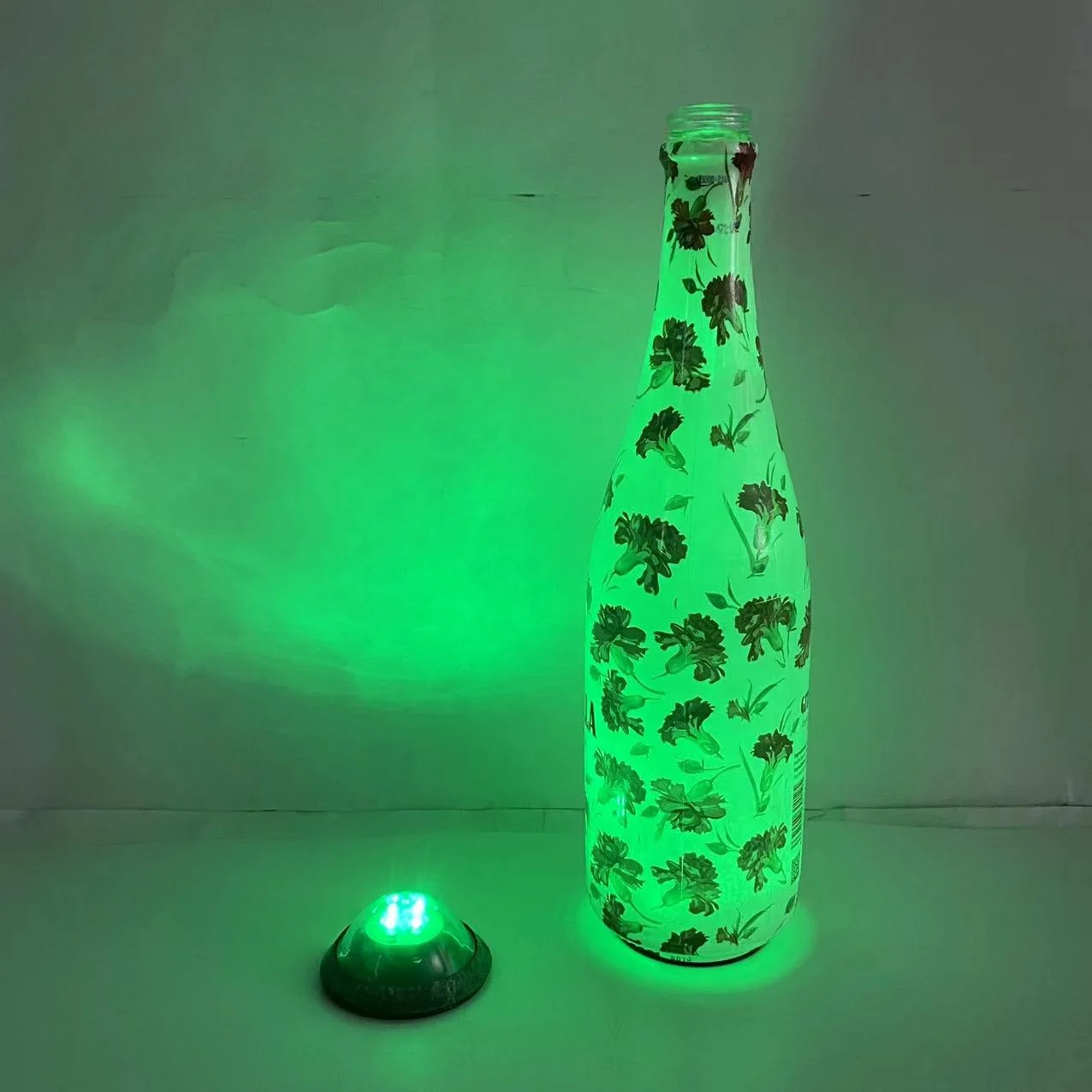 Led Illuminated Bottle Light Glorifier For Bar Party Led Flashing Bottle Coaster/Led Bottle Illuminator For Wine Whiskey Vodka