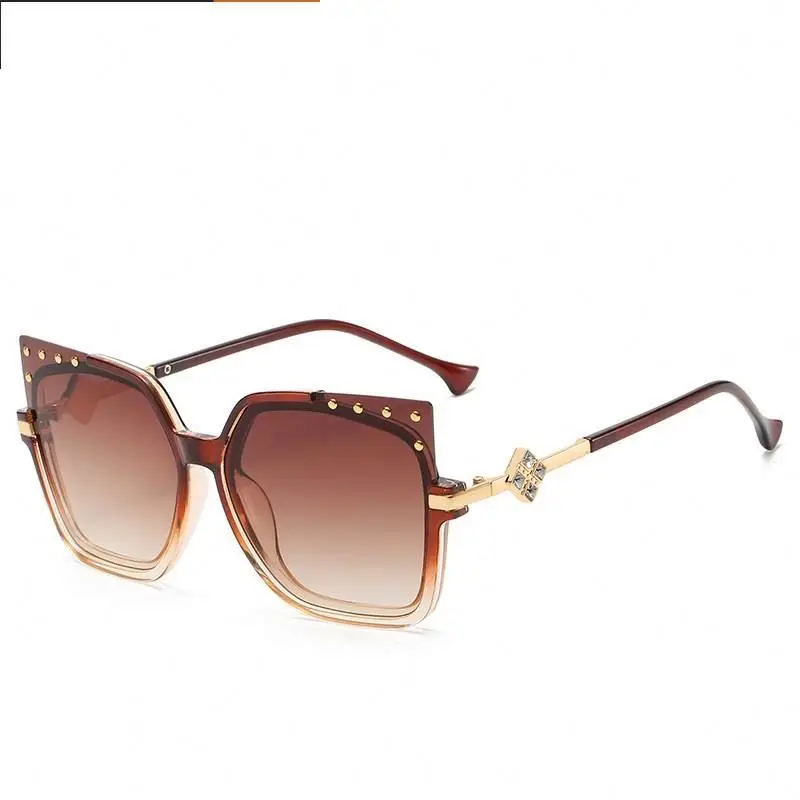 
Wholesale China manufacturer high quality pc cat eye oversized sun glasses mirror lens shades 