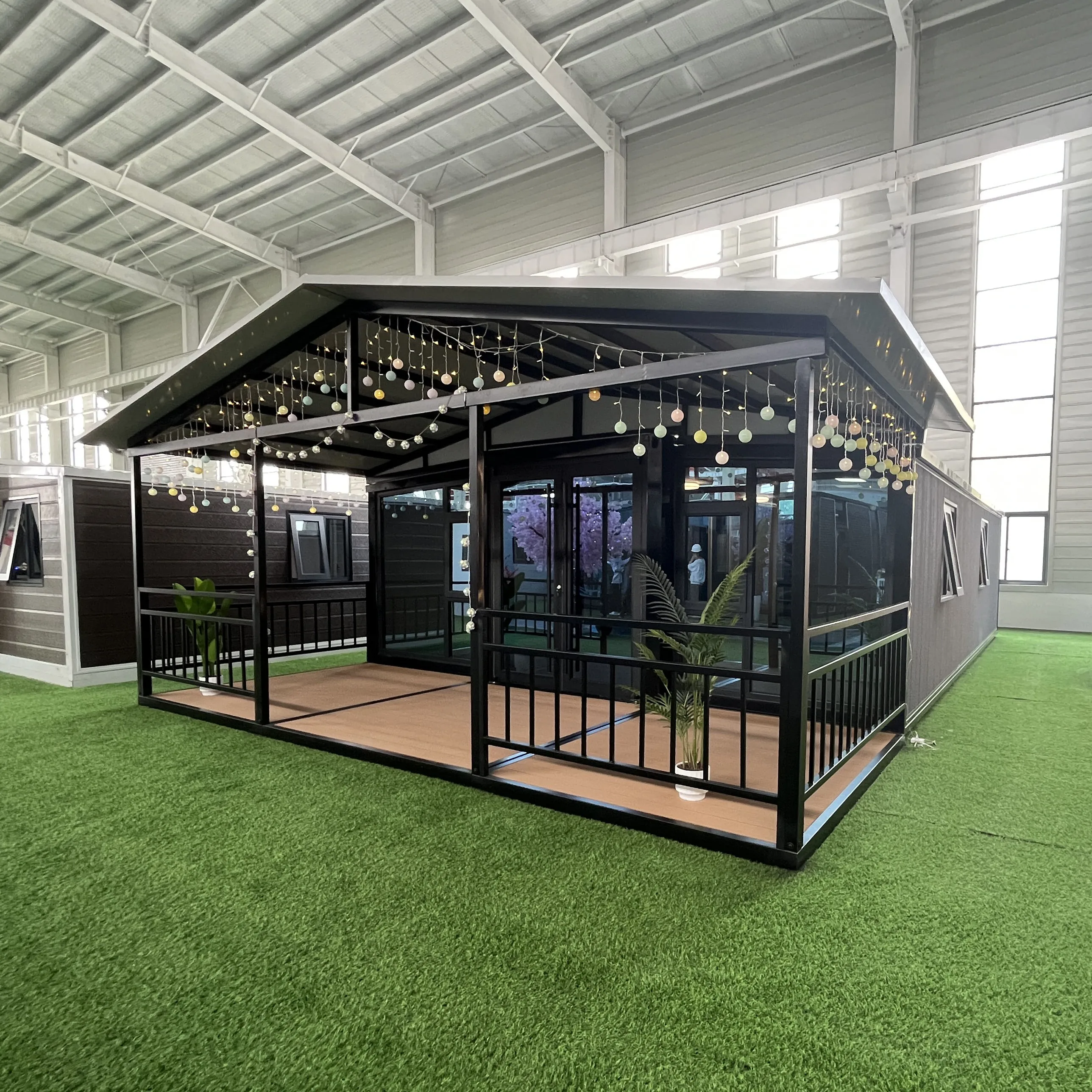 Modern Luxury 20ft 40ft Container Bar for Restaurant and Coffee Shop Prefab Steel Structure Shipping Cafe with 1 Year Warranty