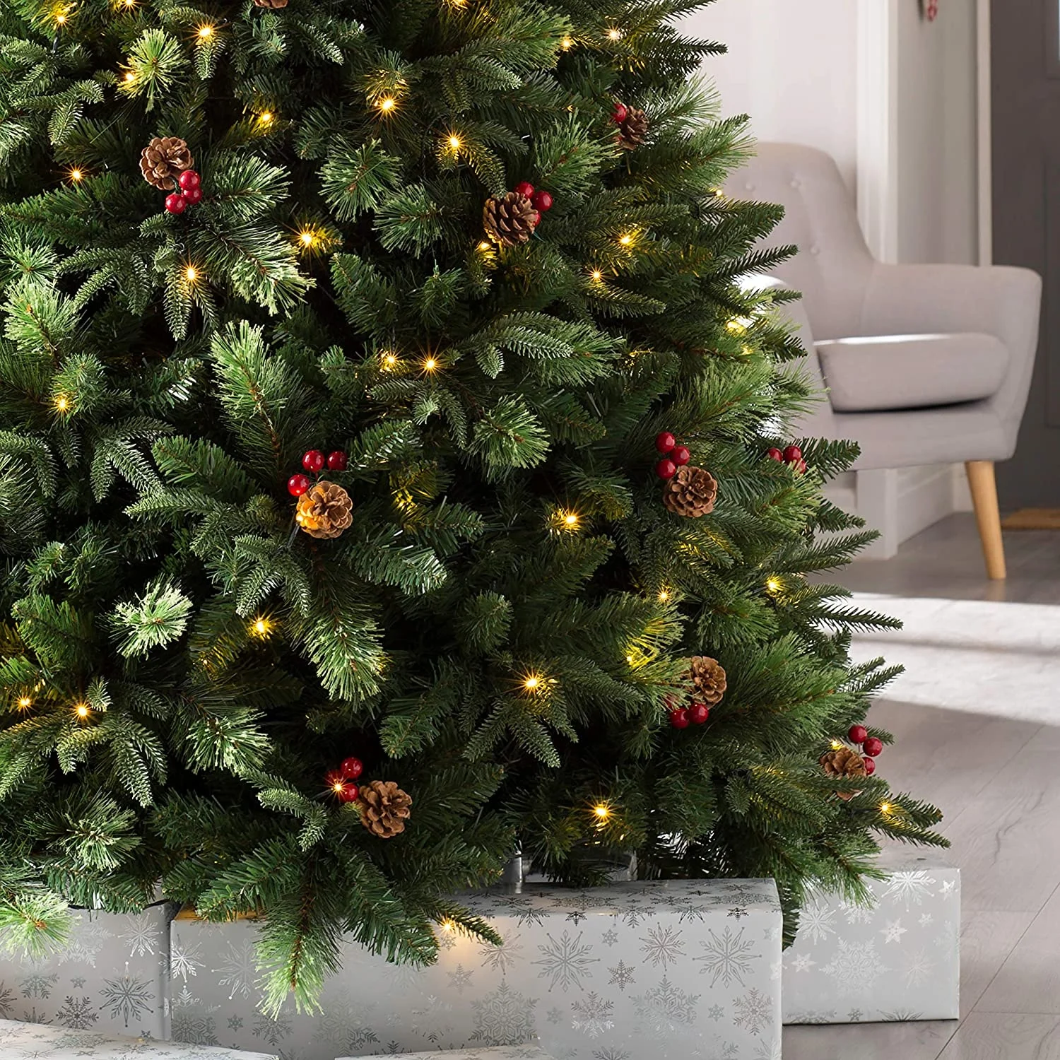 Mixed PE PVC Pine needle Tip 6 feet 7 ft tall pre lit lite artificial christmas tree with lights and decoration
