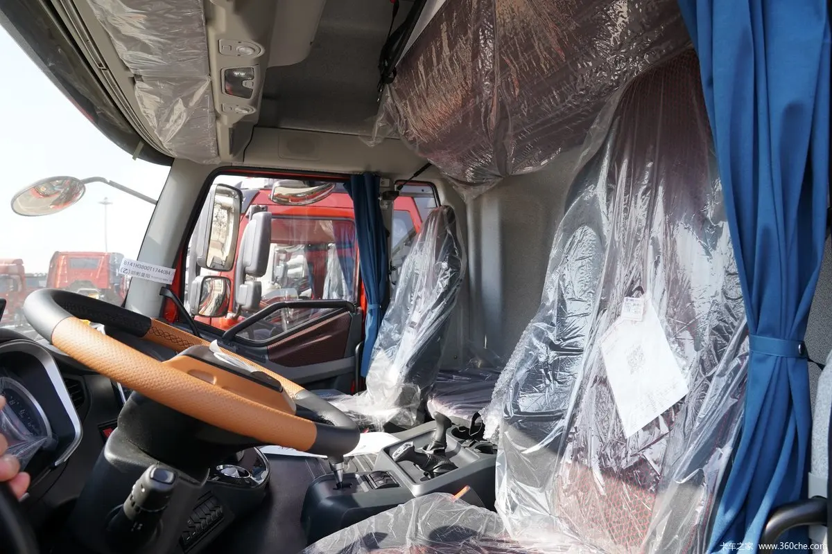 FAW Jiefang J6P Heavy Truck 6X4 Pure Electric Replacement Tractor Camera 10 Automatic 3 Ton Used Truck 2005 to 2008 Model Euro 6