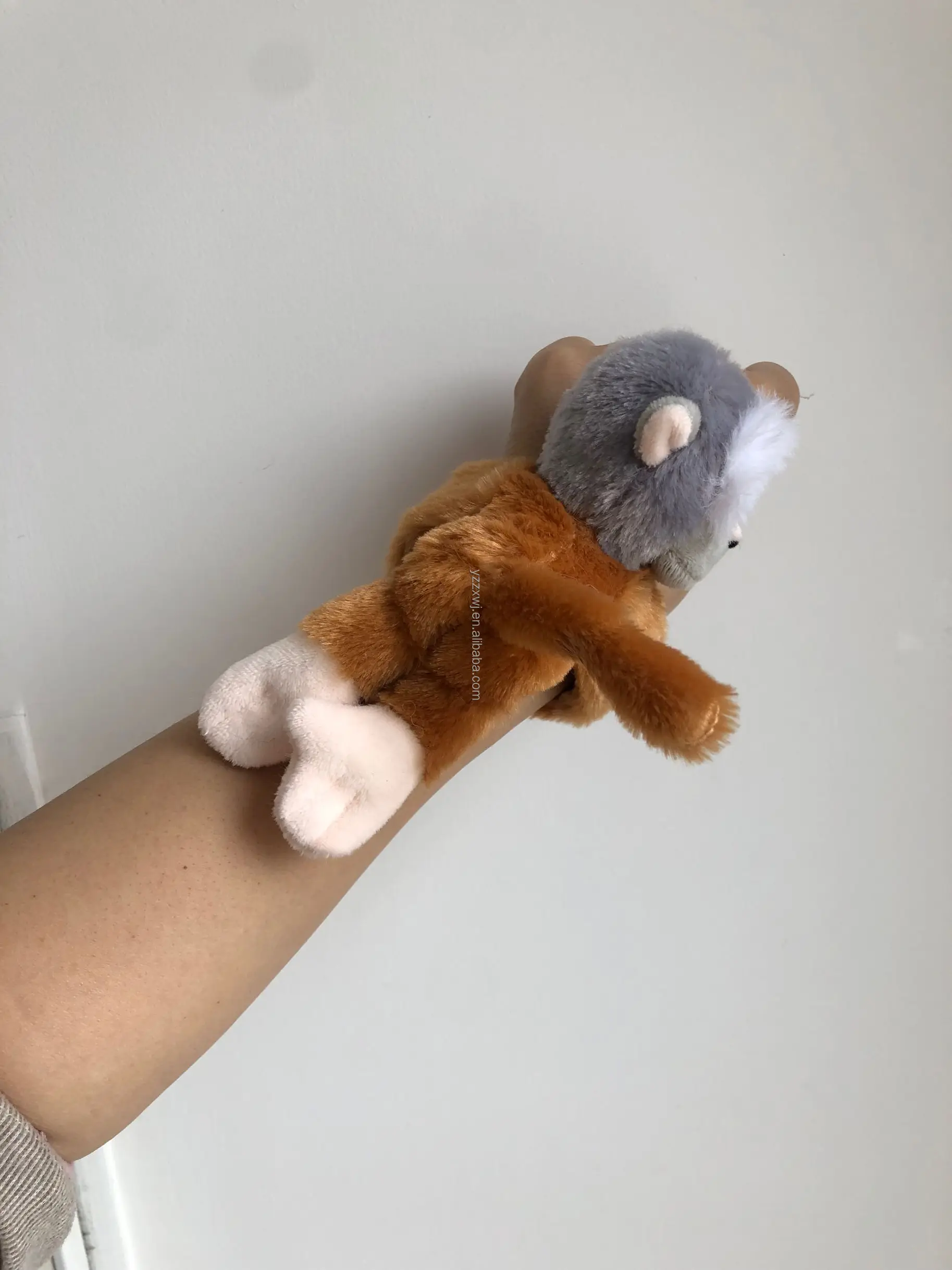 Huggers turtle Plush  Slap Bracelet Stuffed Animal  Kids Toys  8-9 inches Customeizd Plush monkey stuffed animal toys