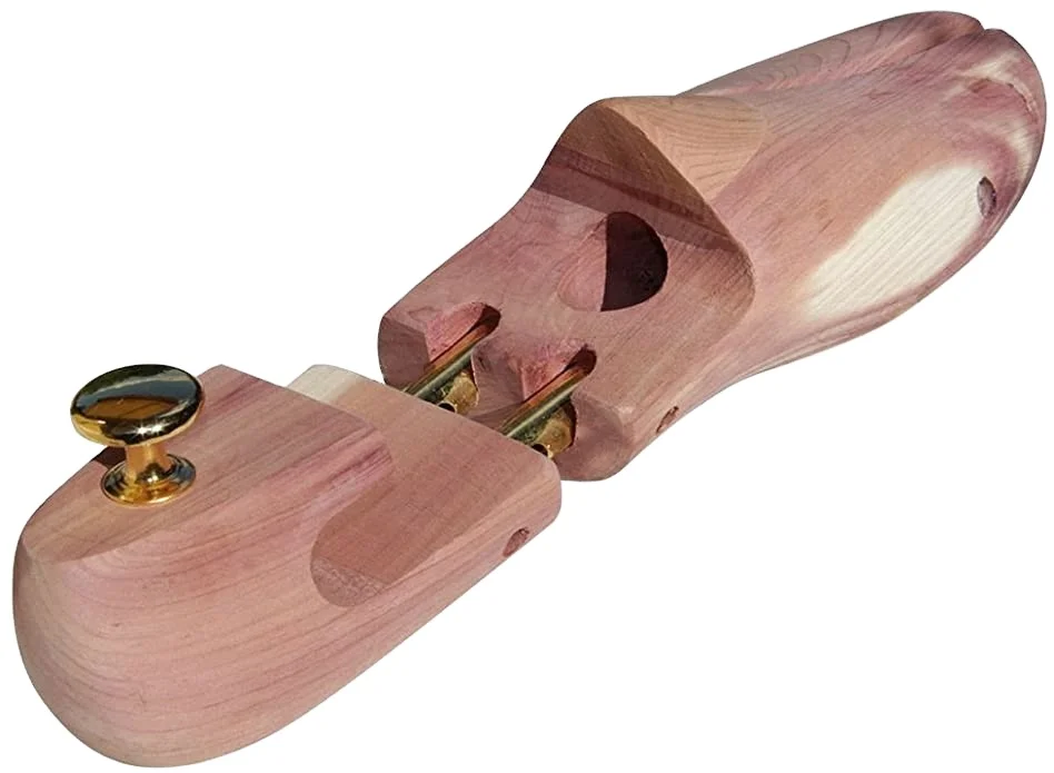 Custom logos Twin Tube Cedar shoe tree adjustable for men