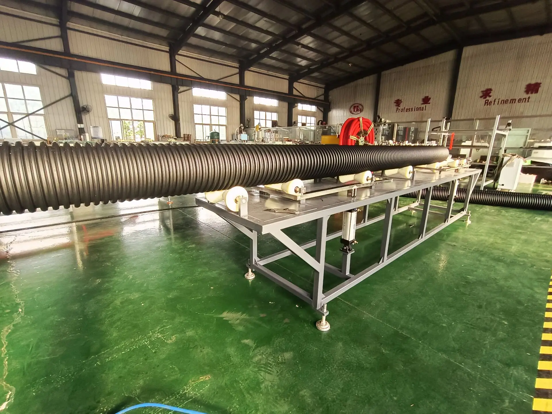 DWC pipe extruder machine manufacturing double wall corrugated HDPE underground drainage pipe