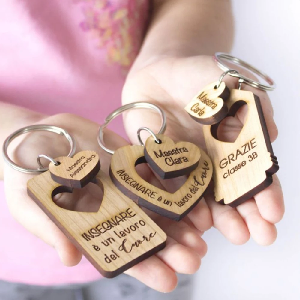 Hot Sale Keychain Customized Key Fob Hollow Pure Wood Keychain Cartoon Animals Keychain