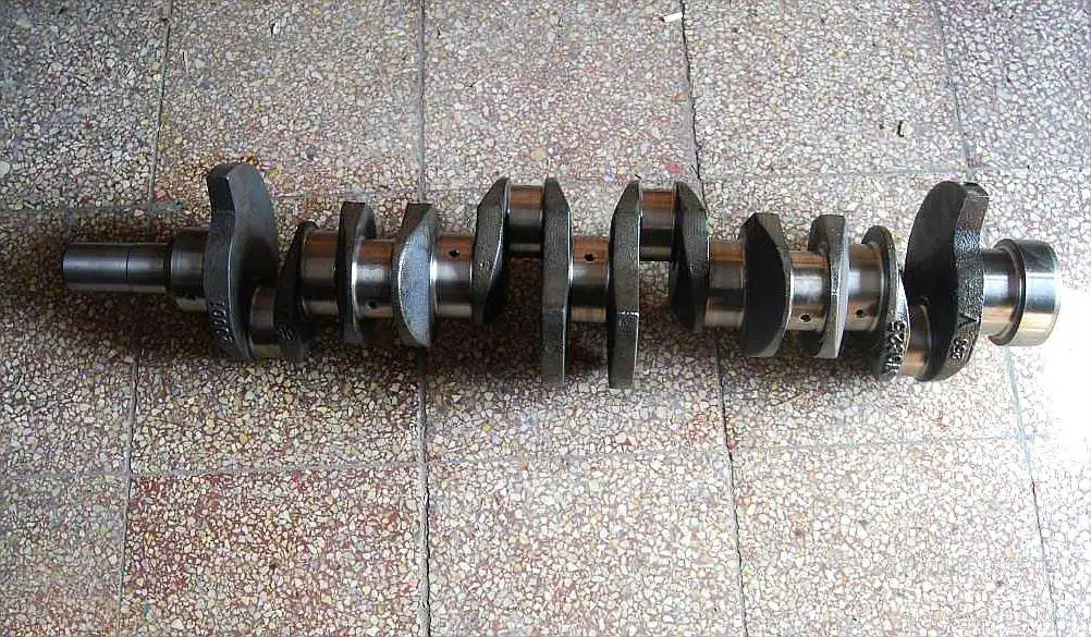 PERKINS crankshaft of MF240/UTB445/3.152/4.203/4.204/4.236/4.238/4.248
