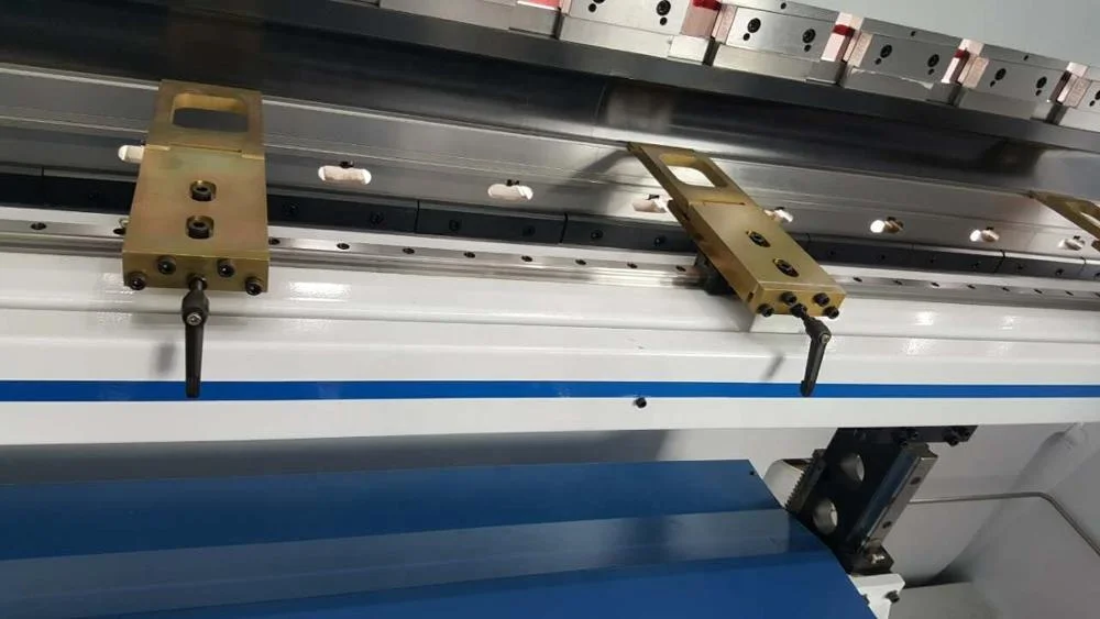 800T / 8000mm HEAVY DUTY CNC Electric Hydraulic Synchronized Press Brake