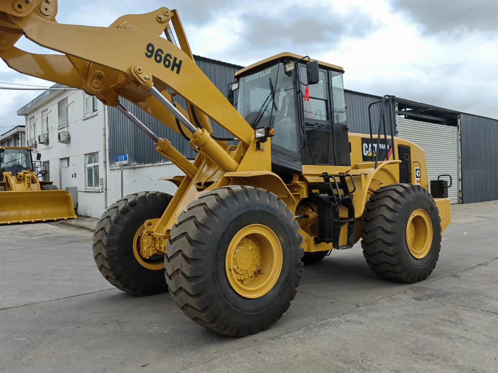 Caterpillar front wheel loader CAT 966H for sale used loader
