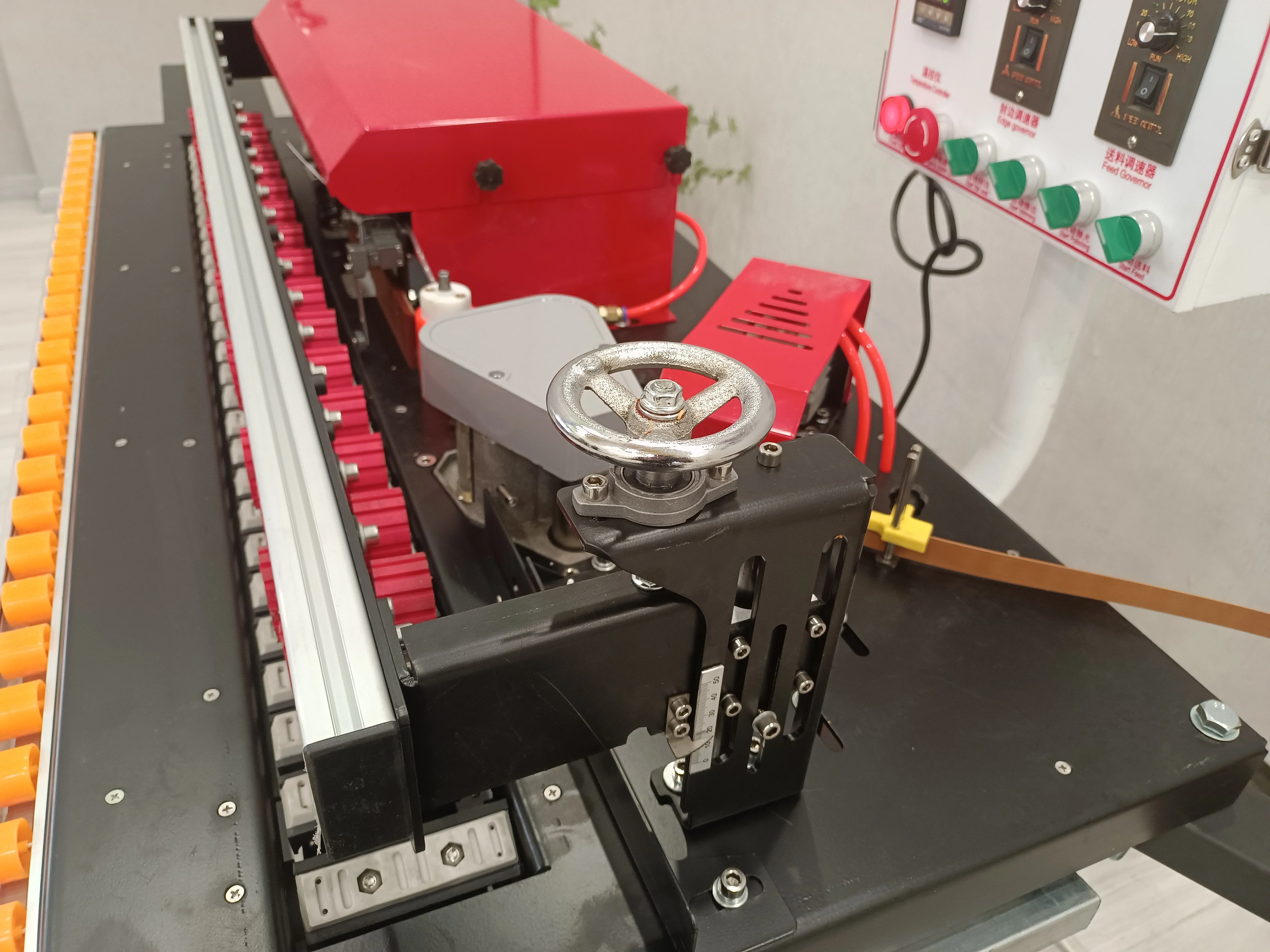 Fully Automatic Edge Banding Machine For Woodworking Furniture PVC Edge Bander Price