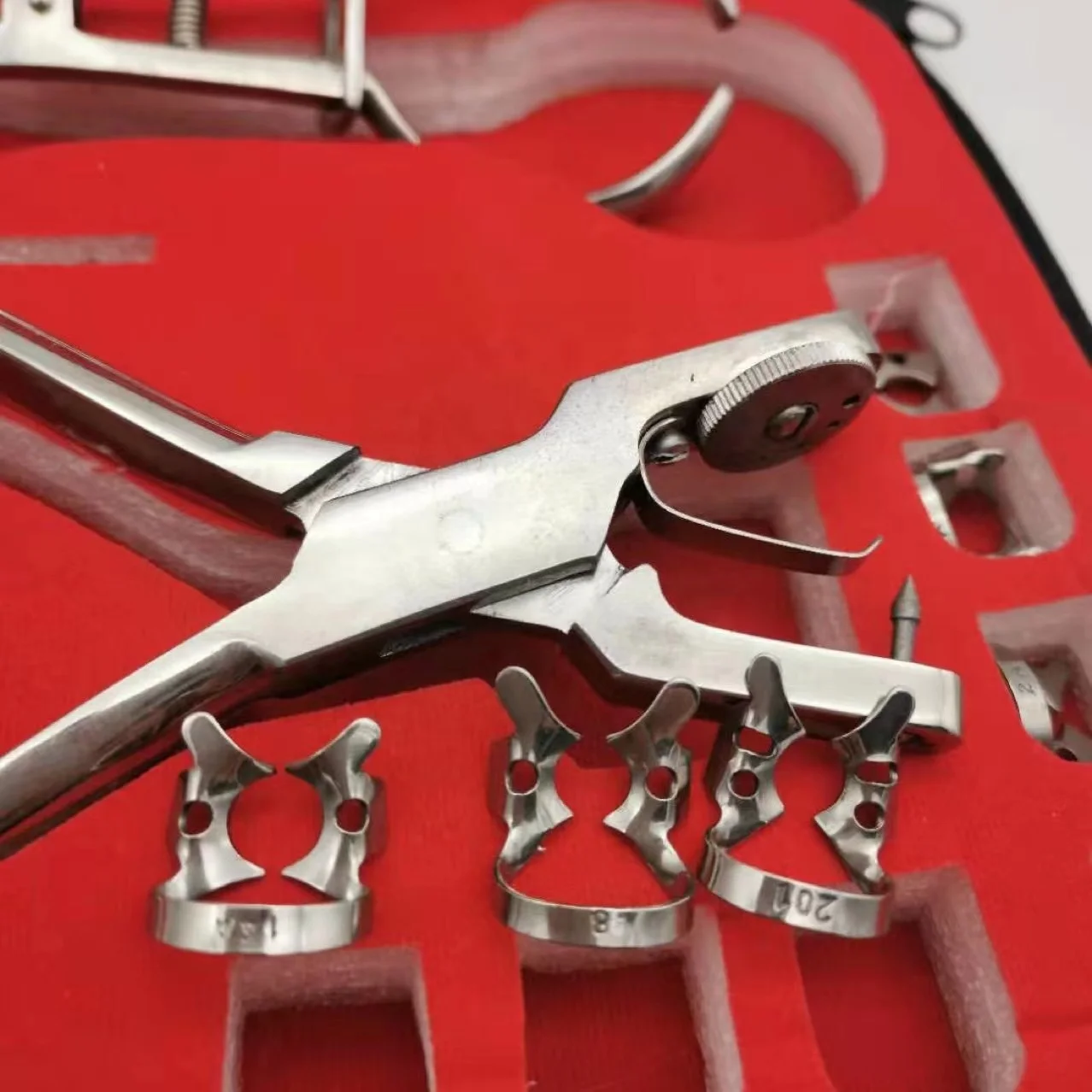 Набор зубных резиновых зажимов