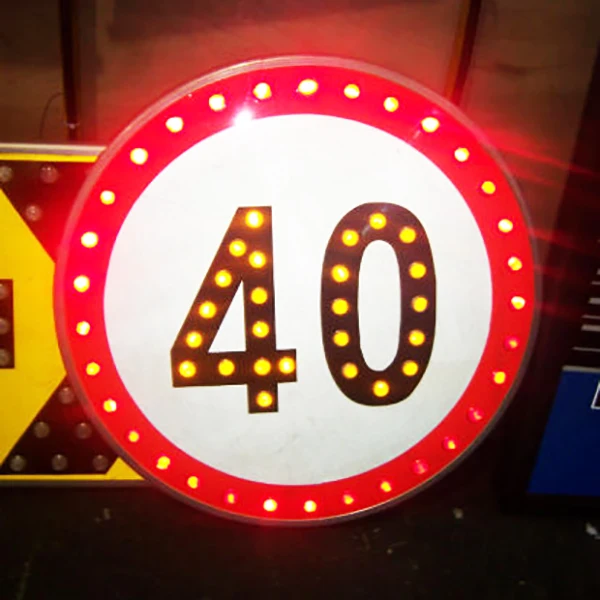 Solar powered led flash warning led lights sign board for traffic road