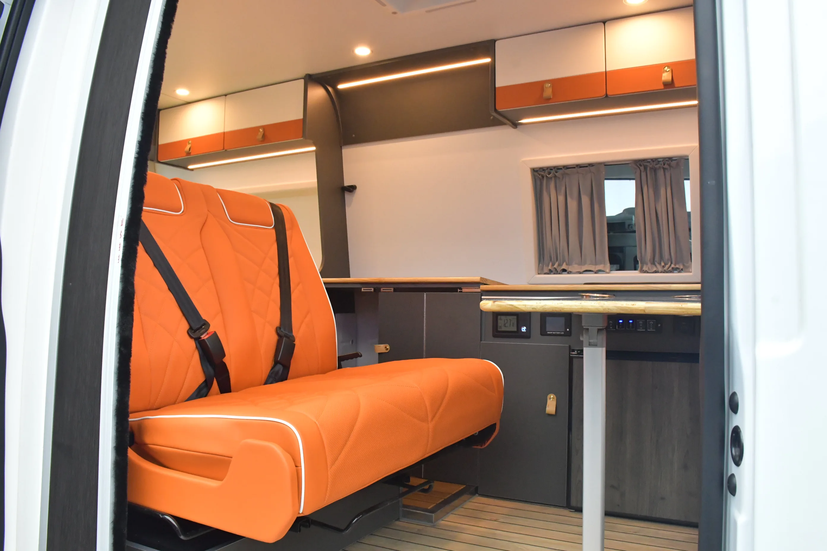 JMC Fushun diesel Camping car 2024 Newest Luxury Edition 2.0T High Power Touring car Spacious Motor Home of high configuration