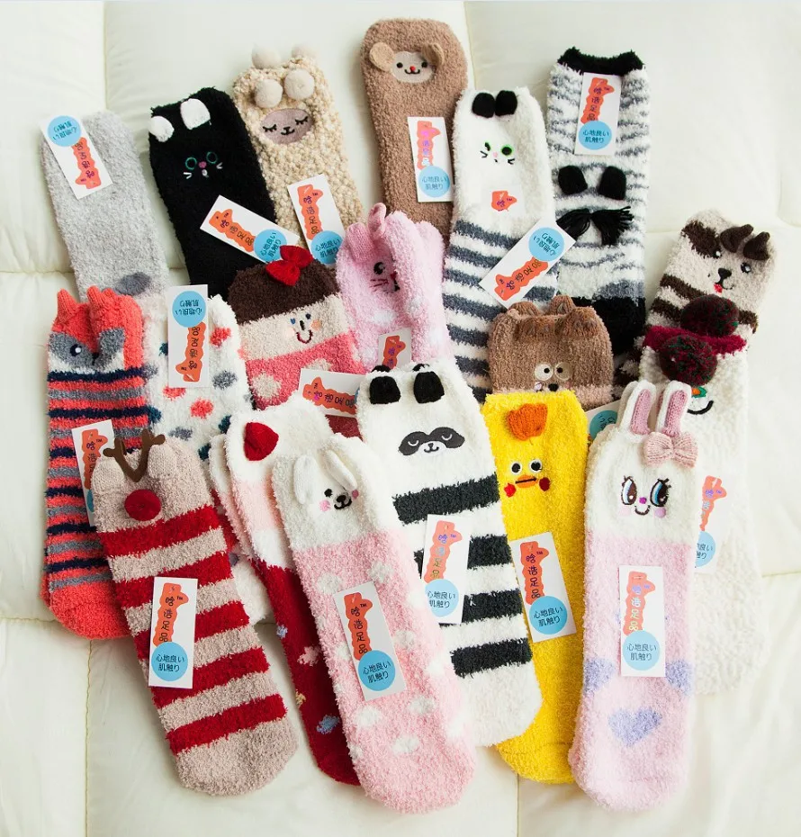Wholesale Christmas Socks 2021 Winter Funny Holiday Gift Box Christmas Gift Socks Fluffy Women Christmas Fuzzy Socks