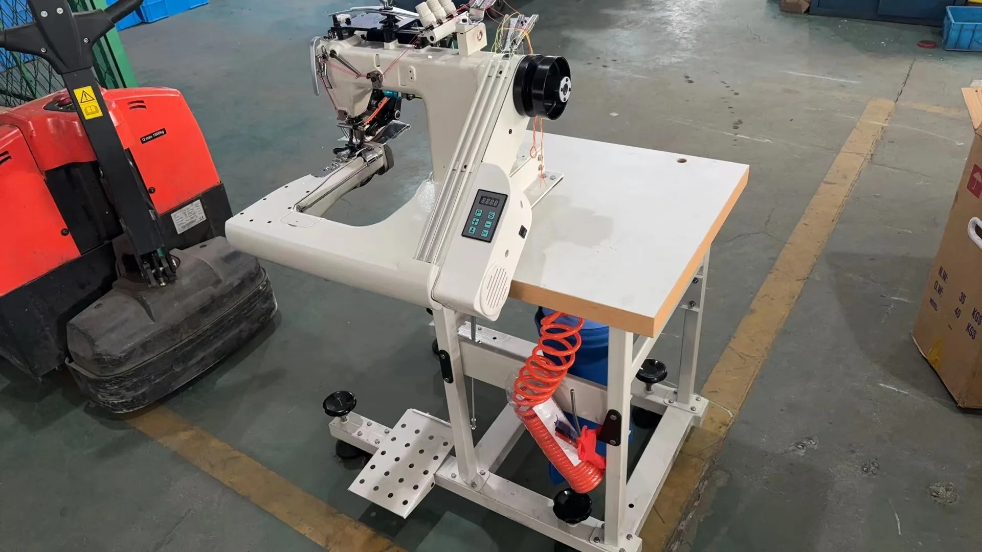 CM-J9588 Economical type Three-needle thick material auto feed off the cylinder arm machine series industrial sewing machine
