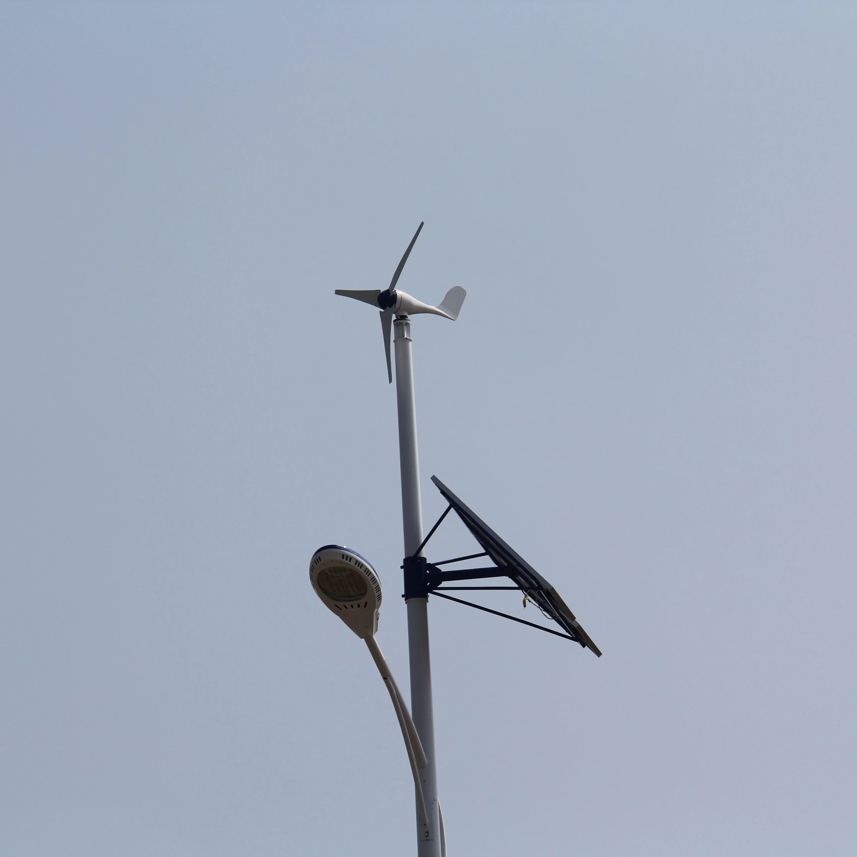 China 400w wind generator 100w HAWT Windmill 12/24v 200w Wind dynamo  Wind turbine for house use