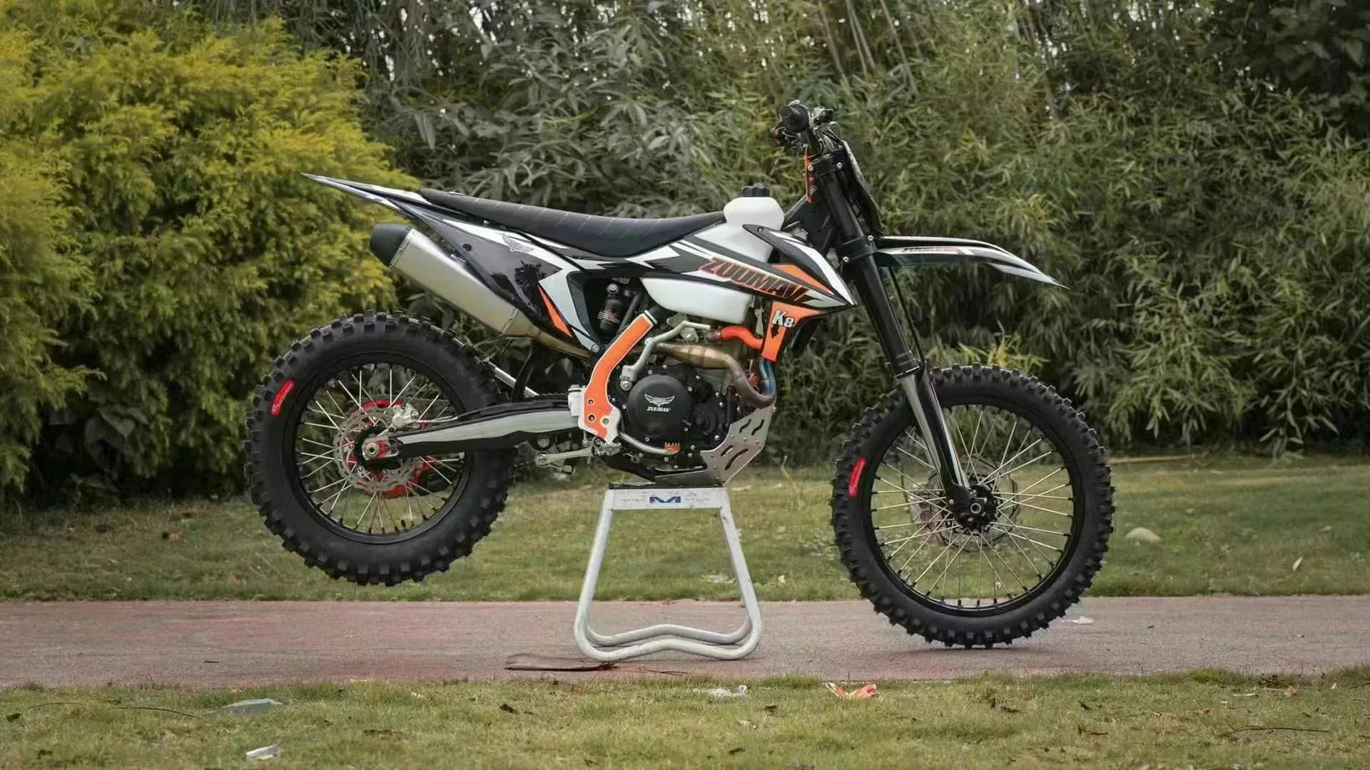 Motocross 250cc 300cc 450cc Automatic Enduro Motorcycle 4-Stroke Engine Mini Dirt Bike Customization