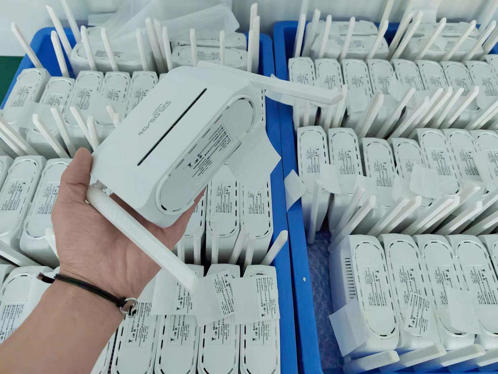 Supporting Volte&Csfb Calls Rg 312 White 4G Built-In Battery Wireless Router For Classroom