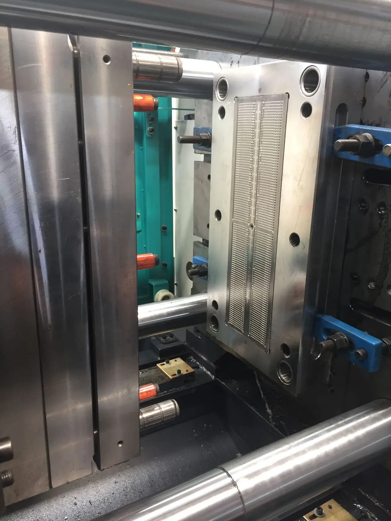 pp injection machine plastic tag pin injection molding making machine