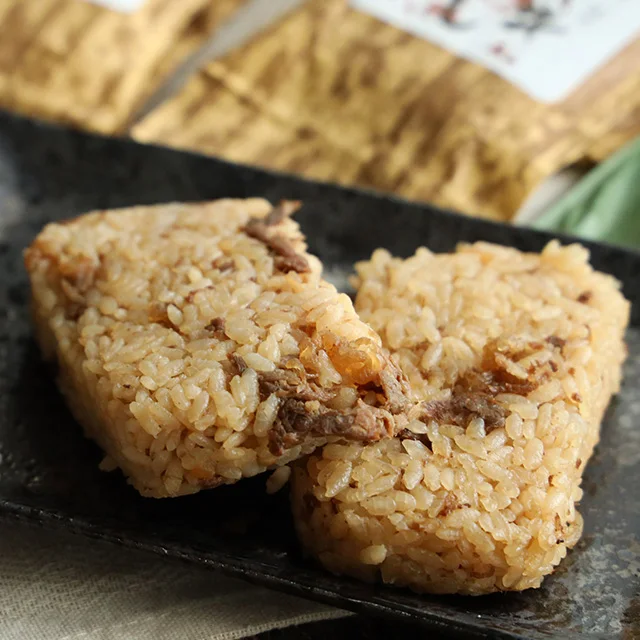 Пушистая замороженная смесь, жареный белый рис, мгновенная Японская еда с говядиной