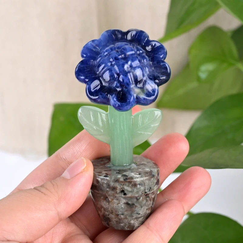 Wholesale crystal sunflower. Natural hand-carved rose quartz flower. For home decoration and as a gift
