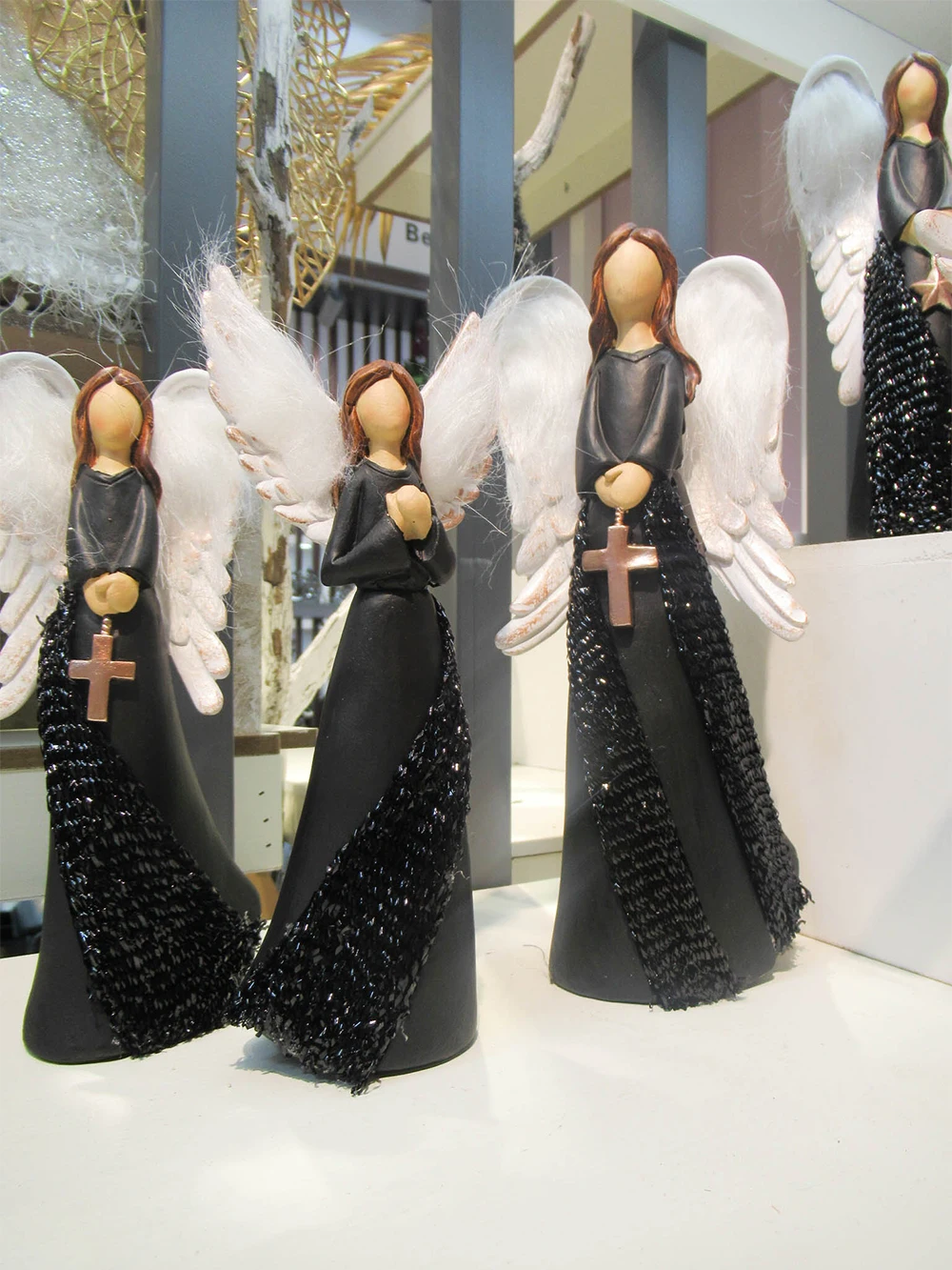 Handmade resin praying angel figurine indoor home decoration resin craft angel with wings poly resin ornaments for gift craft